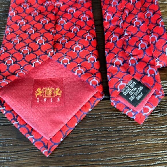 Hawes & Curtis Red Silk Tie - Picture 4 of 5